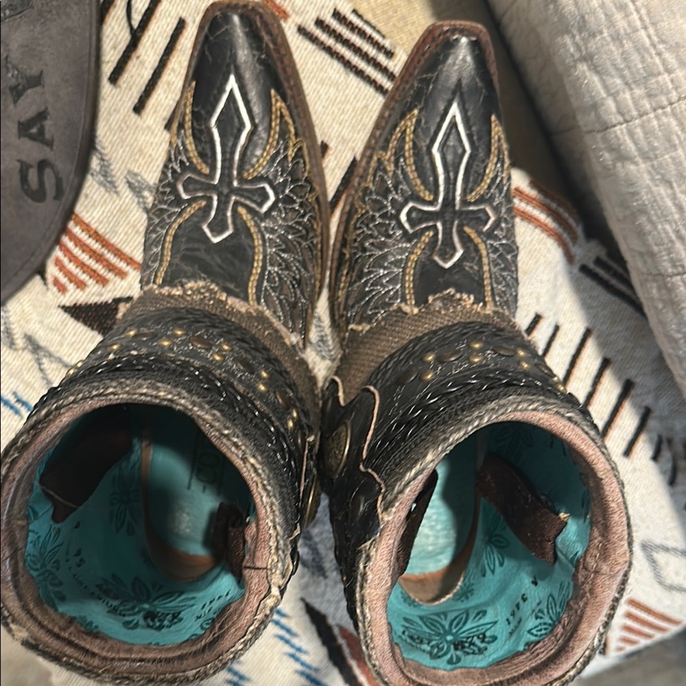 Corral Black and Brown Embroidered Ankle Boots - Picture 7 of 13